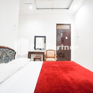 OYO 90853 Hotel Borobudur Kemayoran Syariah